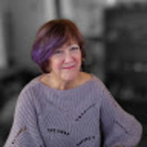 Meet your Posher, Debbie